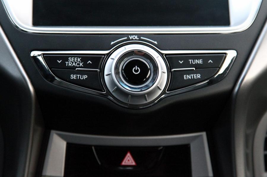  Hyundai Elantra Limited 2011 года  (фото 15 из 45)